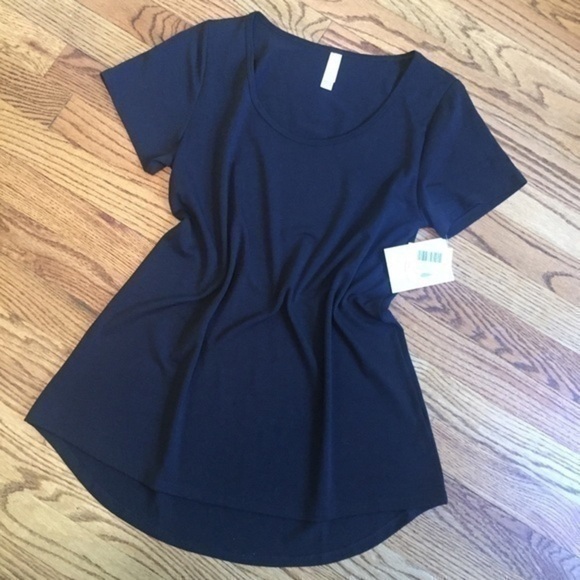 NEW LuLaRoe Solid Noir Black Classic A-line Tee Sz XS - Picture 13 of 15